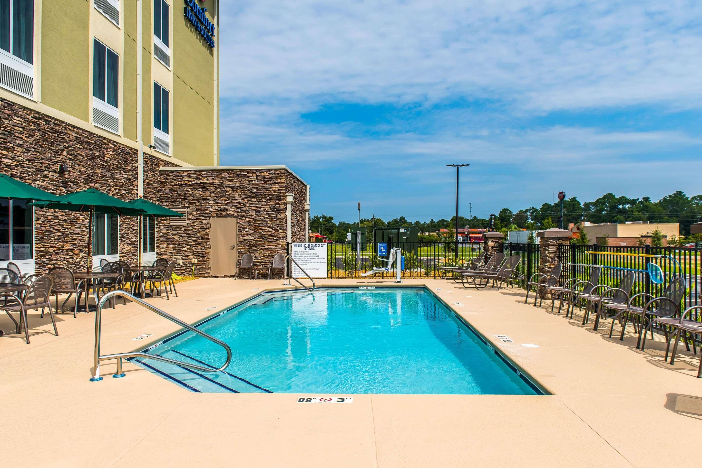 Comfort Inn & Suites Валдоста Екстериор снимка