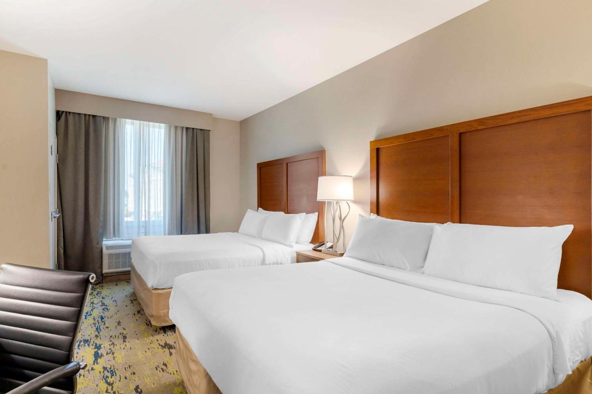 Comfort Inn & Suites Валдоста Екстериор снимка